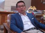 ridwan-kamil-terlihat-ngantuk_20150618_134036.jpg