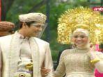 rizky-billar-dan-lesti-saat-disambut-iring-iringan-tarian-adat-minang.jpg