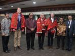 rombongan-delegasi-dari-polandia-disambut-hangat-oleh-perwakilan-dari-indonesia_20171002_095346.jpg