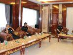 rombongan-koni-jawa-barat-disambut-langsung-oleh-pangdam-xviicenderawasih.jpg
