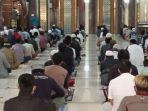salat-jumat-di-masjid-agung-cimahi-jawa-barat-jumat-1382021.jpg