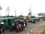 sejumlah-kendaraan-baik-roda-dua-maupun-roda-empat_20160712_134909.jpg