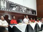 sekretaris-dpd-pdip-jabar-abdy-yuhana-mengatakan-abubakar-akan-dipecat_20180413_174959.jpg