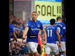 selebrasi-richarlison-striker-everton.jpg