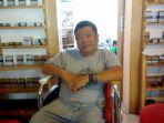 seniman-ropih-pemilik-rumah-seni-ropih-di-jalan-braga-no-43-selasa-24102017_20171024_165343.jpg