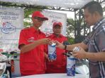 seorang-pemudik-membeli-pertamax_20180610_165600.jpg