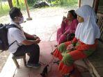 siswi-smp-ini-gak-punya-hape-buat-ujian-online-tiap-pagi-guru-datang-ke-rumahnya-pinjami-hape.jpg
