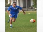 striker-persib-bandung-juan-carlos-rodriguez-belencoso_20160501_153827.jpg