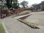 suasana-di-alun-alun-cicendo-bandung-senin-112018_20180101_135836.jpg