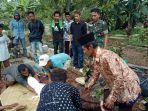 suasana-pemakaman-almarhum-fajar.jpg