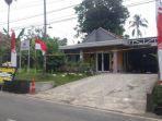 suasana-rumah-penemuan-jasad-ibu-dan-anak-yang-meningal-dunia-di-bagasi-mobil-di-dusun-ciseuti.jpg
