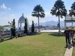 suasana-wisata-hidden-valley-hills-berlokasi-di-desa-cibodas.jpg
