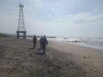 tiga-wisatawan-terseret-ombak-pantai-jayanti-cianjur-satu-belum-ditemukan-nekat-sudah-dilarang.jpg