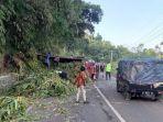 truk-terguling-1632021.jpg