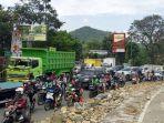 truk-terguling-di-leuwigajah-_.jpg
