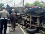 truk-wortel-terguling-di-Ciamis.jpg