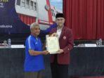 universitas-sangga-buana-ypkp-bandung-beri-beasiswa-ke-pemain-dan-ofisial-diklat-persib.jpg