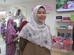 vice-president-elzatta-hijab-tika-mulya-saat-ditemui-di-grand-opening.jpg