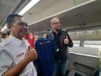 vice-president-pt-kai-daop-3-cirebon-tamsil-nurhamedi-kedua-kiri-dan-wna-belanda-elart-breuker.jpg