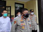 wakapolrestabes-bandung-akbp-m-yoris-maulana-saat-memberikan-keterangan.jpg