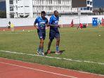 wander-luiz-dan-joel-vinicius-berlatih.jpg