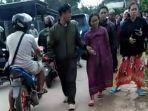 warga-gelandang-wanita-depresi-ke-balai-desa-pataruman-tuduh-culik-anak.jpg