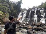 wisatawan-saat-mengunjungi-objek-wisata-curug-malela-di-daerah-selatan-bandung-barat.jpg