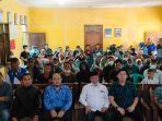 zulkifly-chaniago-kemeja-putih-tengah-anggota-komisi-iv-di-sumedang.jpg