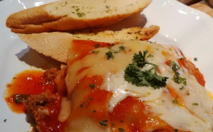 Yummy. . Abiss deh Mmm. . . Lasagna Italia Rasa Bandung - lasagna_pavillon.jpg