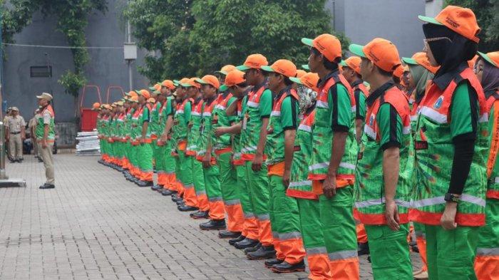 BERSIH-BERSIH JELANG IMLEK - Dinas Lingkungan Hidup (DLH) DKI Jakarta melakukan bersih-bersih Kelenteng dan Vihara se-Jakarta. Ribuan pasukan PPSU dikerahkan di setiap wilayah. Rabu (11/2/2026).
