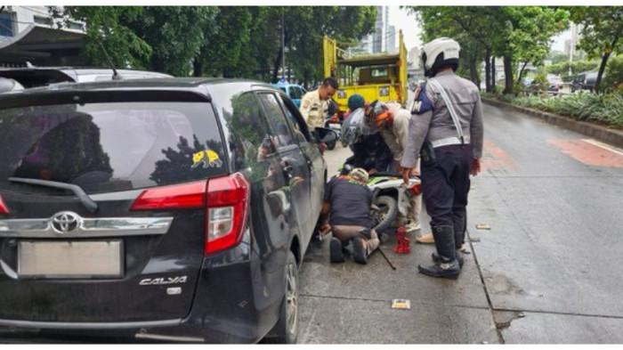 KECELAKAAN DI JAKBAR - akun X TMC Polda Metro Jaya