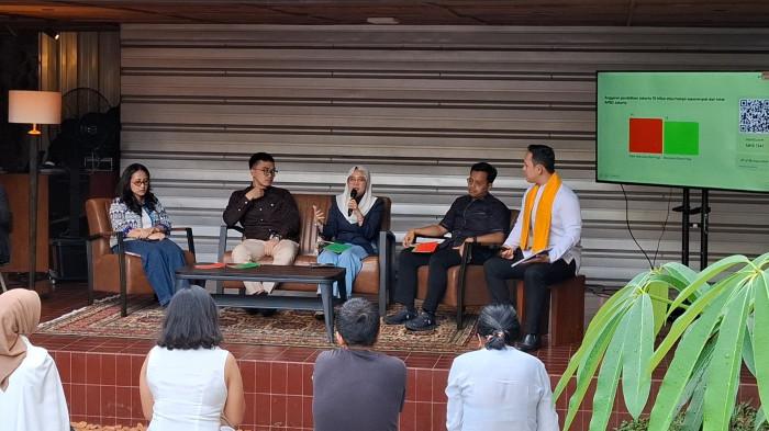 KRITIK KEBIJAKAN PUBLIK - Dialog Interaktif bertajuk “Touchbase amé DPRD: Rempug Longok Dapur Kebijakan Kité”, digelar di Kopikina Cikini, Jakarta Pusat pada Sabtu (28/2/2026). Dihadiri empat anggota DPRD DKI Jakarta, Elva Farhi Qolbina, Ghozi Zulazmi, Uwais El-Qoroni dan Farah Savira. (Yusuf Bachtiar/TribunJakarta).
