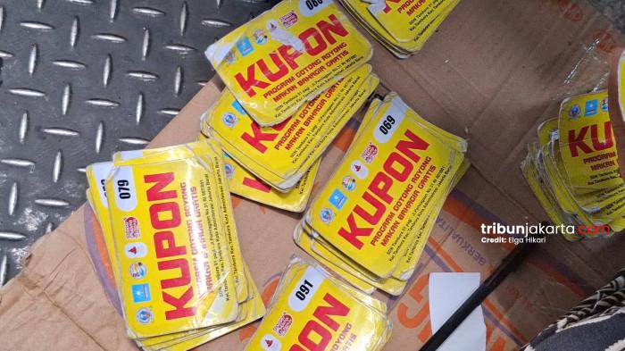KUPON MBG - Kupon Makan Bahagia Gratis senilai Rp 5.000 yang tiap harinya diberikan kepada siswa SDN Tambora 01, Jakarta Barat. TRIBUNJAKARTA.COM/ELGA PUTRA