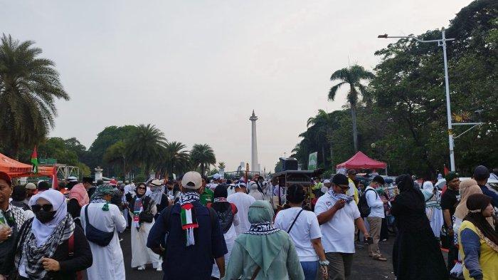 Massa Aksi Bela Palestina Sudah Berdatangan ke Monas Sejak 05.30 WIB