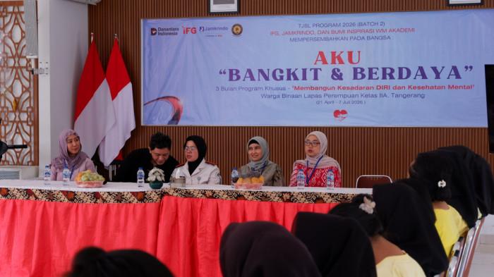 PERINGATI HARI KARTINI -  PT Jaminan Kredit Indonesia (Jamkrindo) bersama Indonesia Financial Group (IFG) melanjutkan program pemberdayaan warga binaan perempuan melalui inisiatif Aku Bangkit dan Berdaya di Lapas Kelas IIA Tangerang, Selasa (21/4/2026).