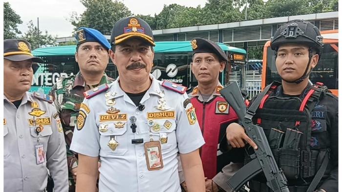 Kepala Terminal Kampung Rambutan, Revi Zulkarnain 