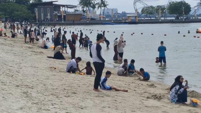 Kawasan wisata di ibu kota menjadi pilihan destinasi warga saat libur panjang akhir pekan