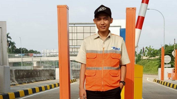Cerita Petugas Jalan Tol yang Tetap Kerja di Hari Lebaran Sering Dapat Parcel dari Pemudik