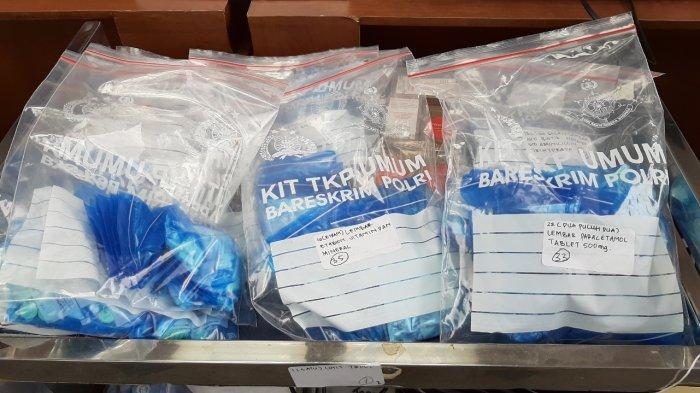 Barang bukti pengungkapan kasus praktik aborsi ilegal di Polda Metro Jaya, Selasa (18/8/2020). 