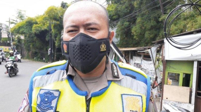 Polisi Pastikan Baliho dan Tiang yang Rubuh di Cirendeu Akibat Kabel Tersangkut Bus TransJakarta