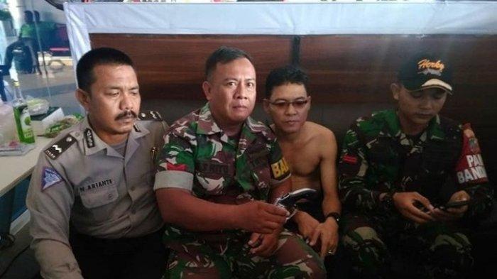 Aparat Gabungan SMB II Palembang Temukan Pemudik Bawa Pistol Rakitan Naik Pesawat
