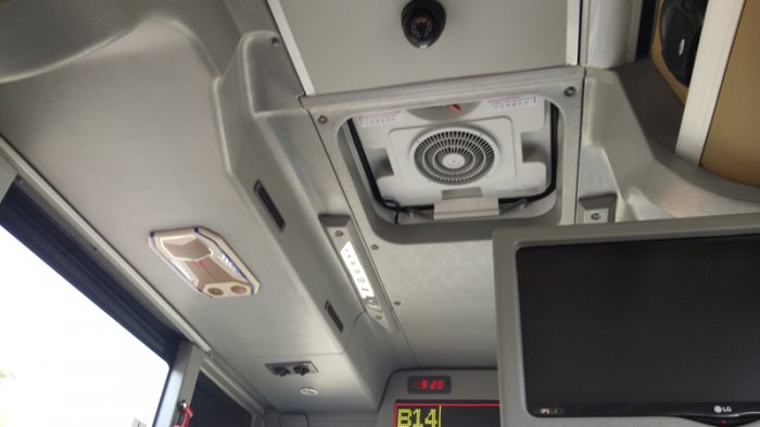 Menjajal Royaltrans, Bus Premium Bertarif Rp 10 Ribu - cctv-dan-pendingin-udara_20180320_222218.jpg