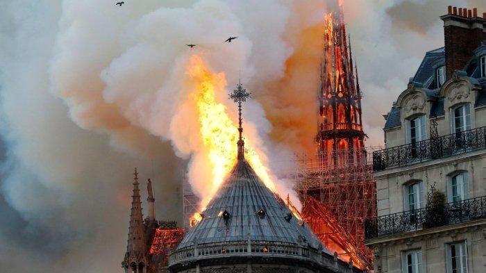 Bos LV hingga Gucci Berikan Donasi Triliunan untuk Perbaiki Gereja Notre Dame