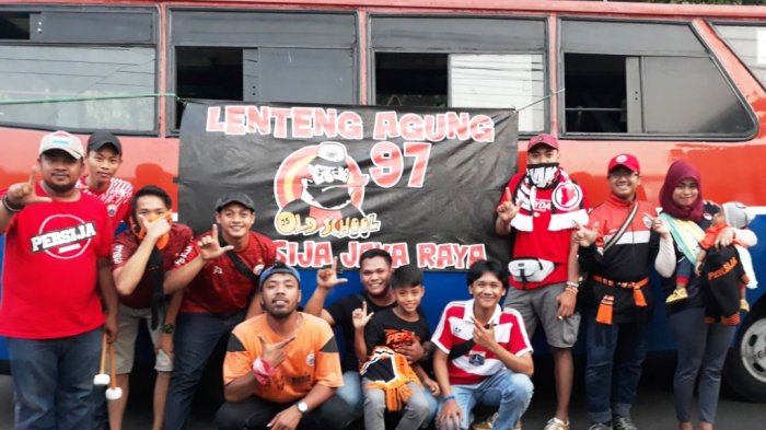 Laga Terakhir Sebelum Bulan Puasa, Komunitas Jakmania Lenteng Agung Rela Nonton Persija Larut Malam