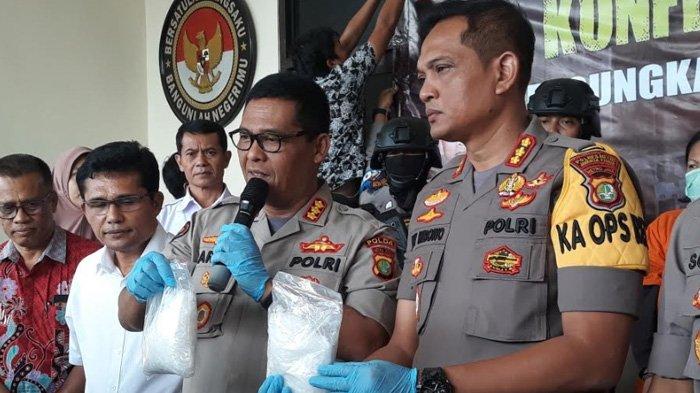 Polisi Ciduk Pasutri Bandar Pemilik 5 Kilogram Sabu di Bekasi