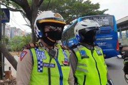 Panik Minta Tolong Polisi, Istri Muda Dikejar Istri Tua Cerita Unik Operasi Patuh Jaya di Cengkareng