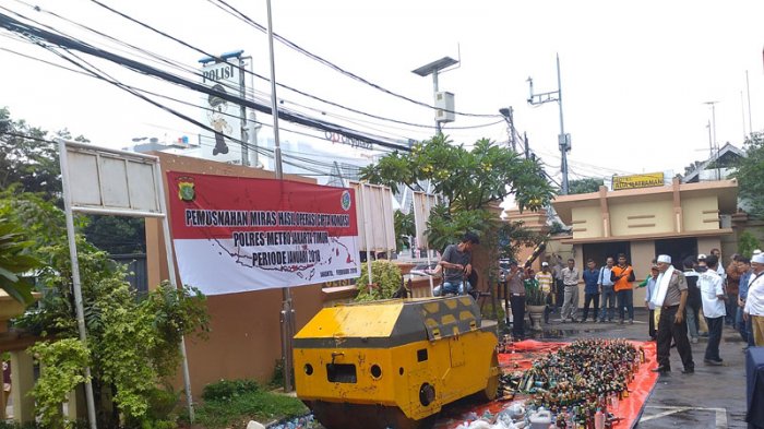 Wah! Ternyata Segini Harga Total 10 Ribu Miras yang Dimusnahkan Polres Jaktim