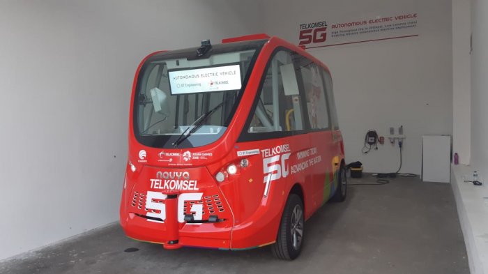 Mobil Tanpa Sopir Telkomsel Layani Pengunjung Asian Games, Otomatis Berhenti Saat Orang Melintas