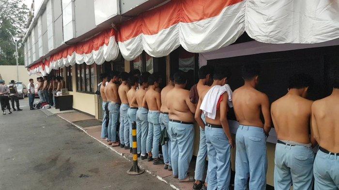 Diduga Hendak Tawuran Puluhan Pelajar Diamankan ke Mapolresta Depok