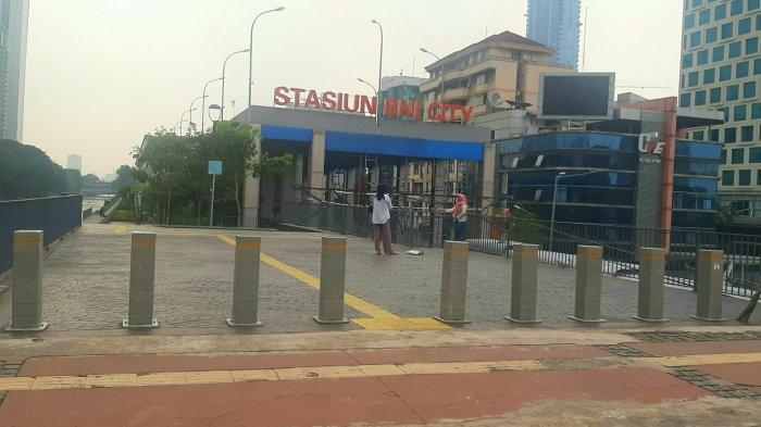 Tugu Sepatu di Jalan Sudirman dan Taman Banteng Dibongkar Karena Jadi Sasaran Vandalisme